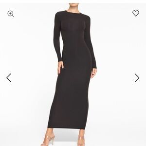 Skims dress size S